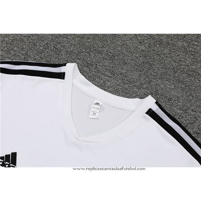 Fato de Treino
 Real Madrid 2022-2023 Manga Curta
 Branco
 - Calcas Curta

